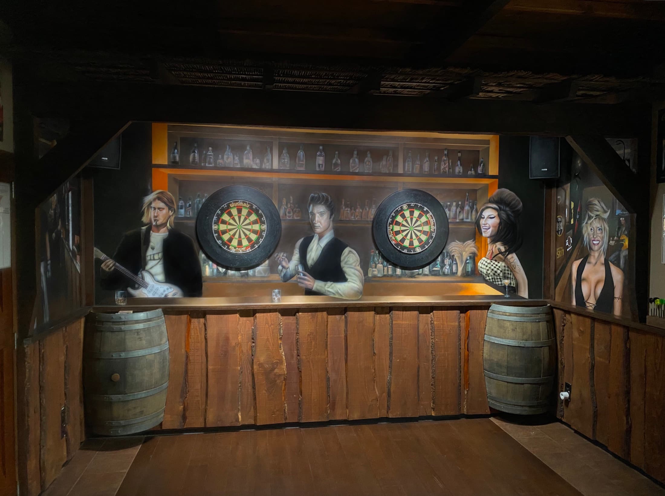 Rocklegendes achter de bar